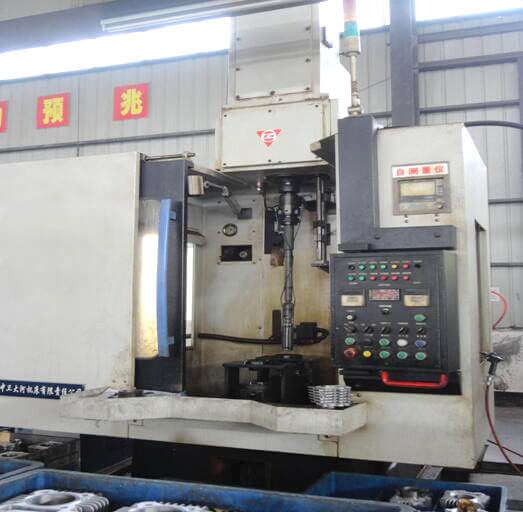 Automatic honing machine