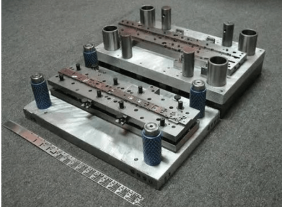 continuous stamping mold